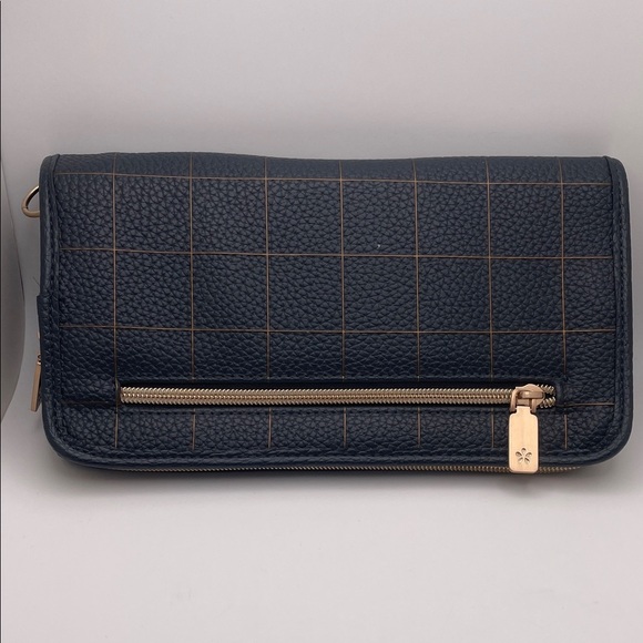 Wit & Delight Handbags - Chic Navy Grid Pattern Clutch